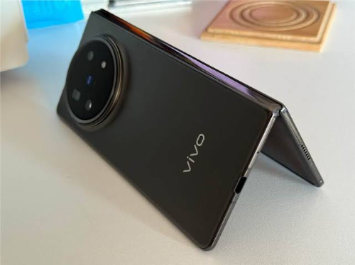 Buy VIVO X FOLD 5, ₹94000 on SellInSeconds